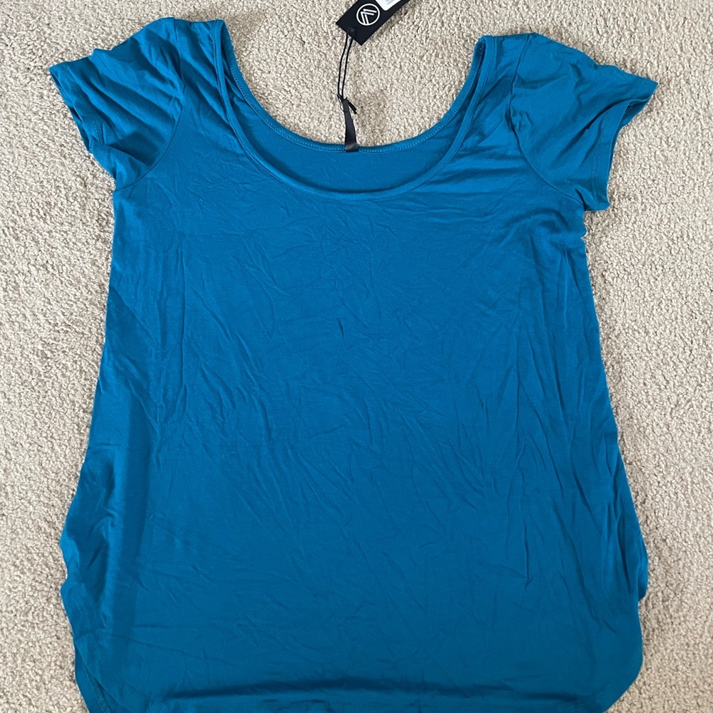 Savvi Sunset Tee size Medium